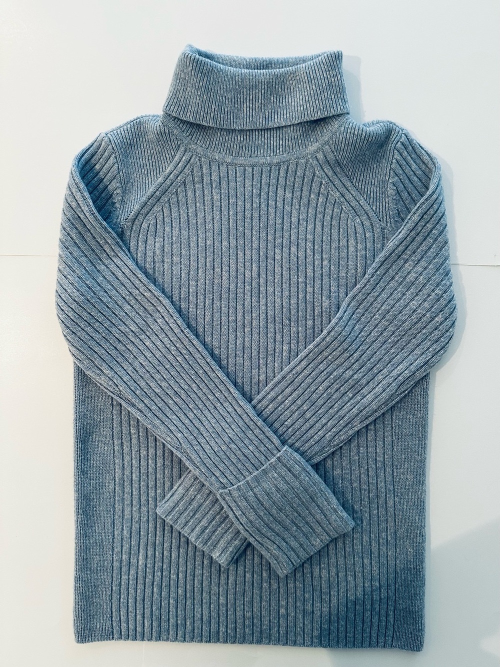 NWOT Club Monaco Wool Cotton mix Ribbed Turtleneck Sweater - light blue medium